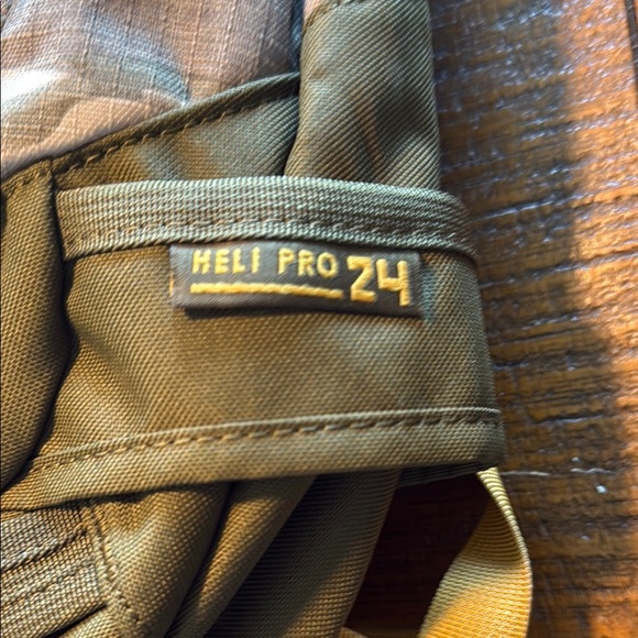 Dakine Heli Pro Camo and Olive Men's Backpack - Picture 4 of 7